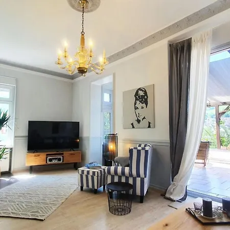 Luxury Anni Ferienhaus *